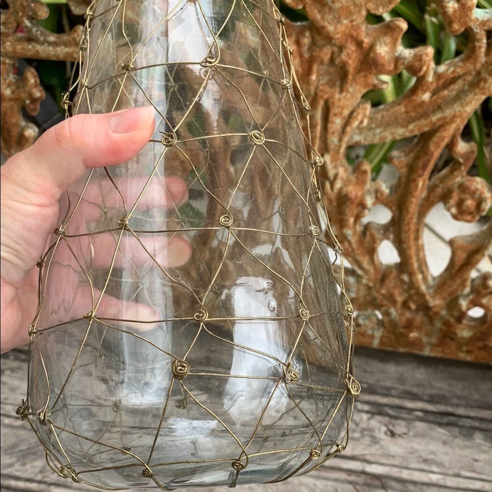 Vintage Glass Vase with Gold Wire Netting - Picture 5 of 8